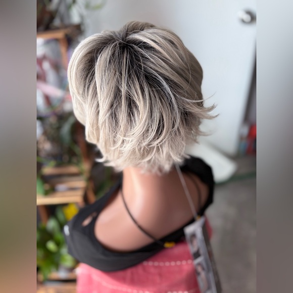 Ellen Wille “Relax” wig in color Blond Metalic rooted New - Picture 6 of 9